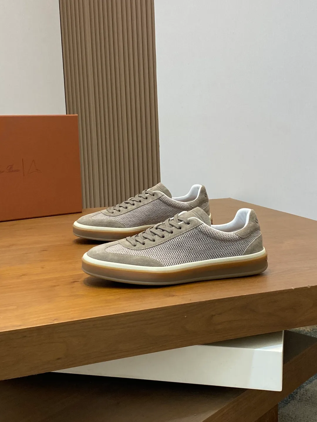 P420 Loro Piana - classic casual shoes, men's lace-up casual shoes and sneakers, high-quality lightweight and comfortable fabrics, suitable for outdoor leisure, the color scheme is young and energetic, it goes great with sportswear or casual suits! Code number: 39-44 (38, 45, 46, can be customized No. 088
